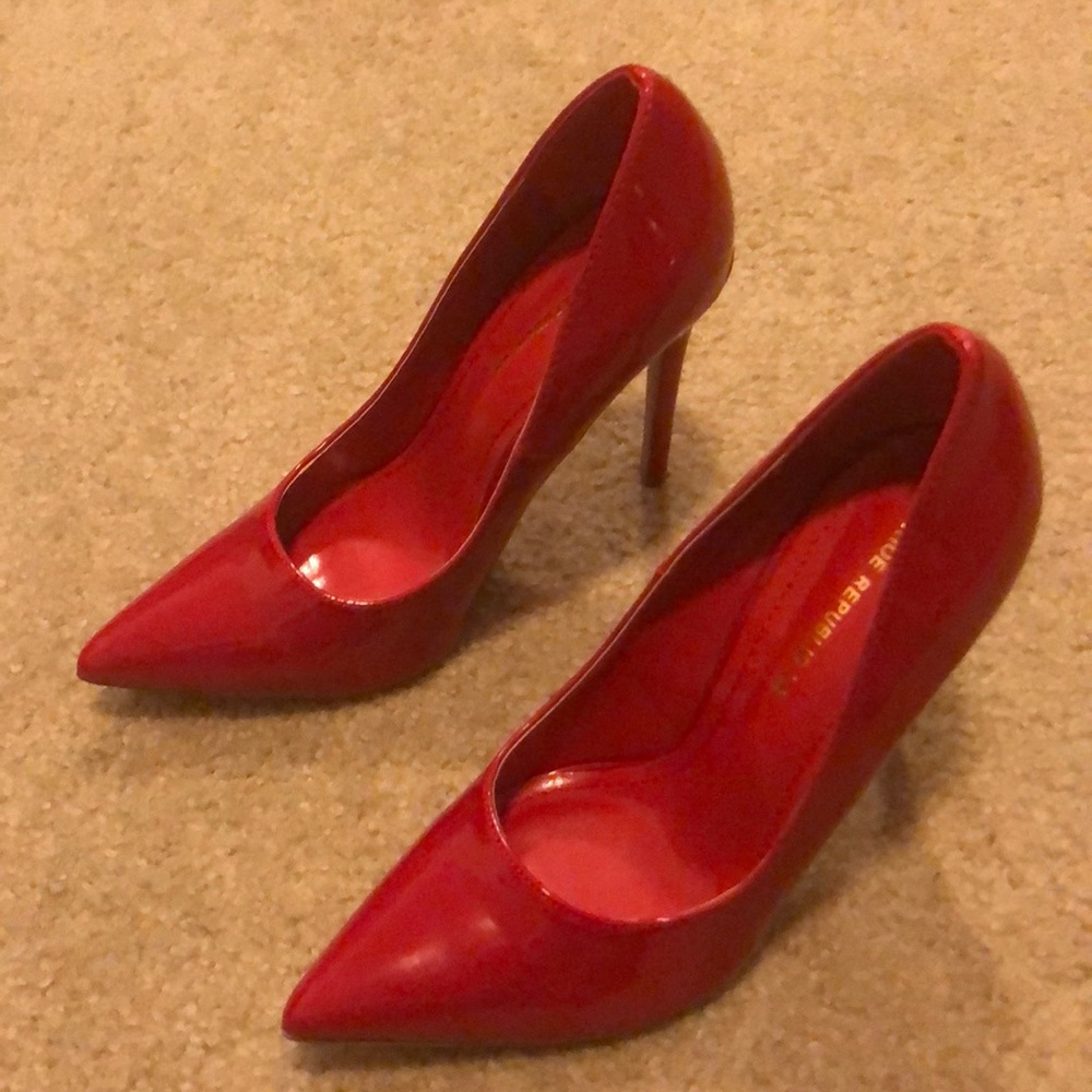 Shoe Republic pumps